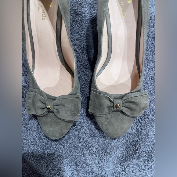 Kate Spade Wedge Heels - Gray Slightly Green Suede w/ Fringe Bow - Picture 7 of 15